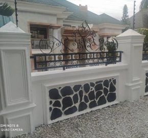 8-bedroom house with a guest charlet, swimming pool and BQ