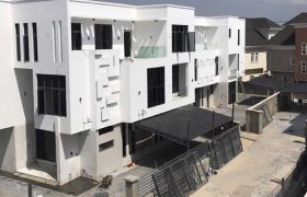 6‌ ‌Nos‌ ‌5‌ ‌Bedroom‌ ‌Detached‌ ‌house‌ ‌with‌ ‌Domestic‌ ‌Quarters
