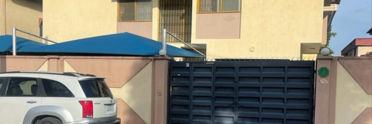 6-Bedroom Detached House With BQ in Festac Town, Lagos