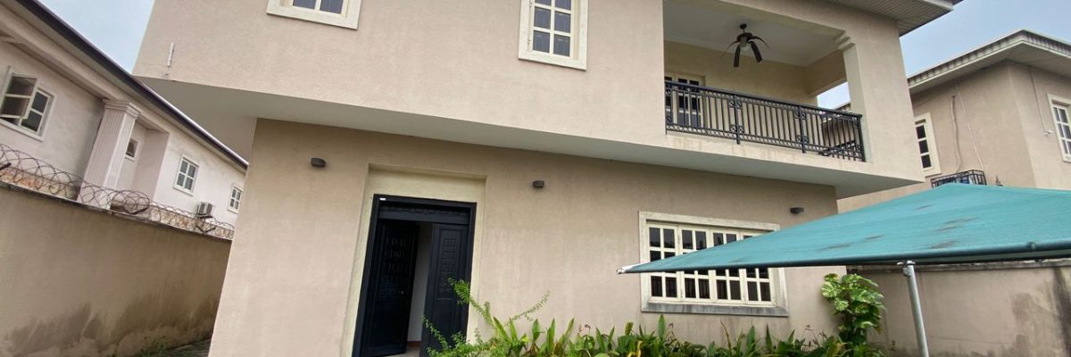 5-Bedroom Detached House + BQ  To Let in Lekki Phase 1