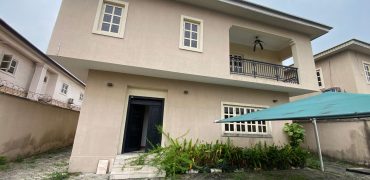 5-Bedroom Detached House + BQ  To Let in Lekki Phase 1